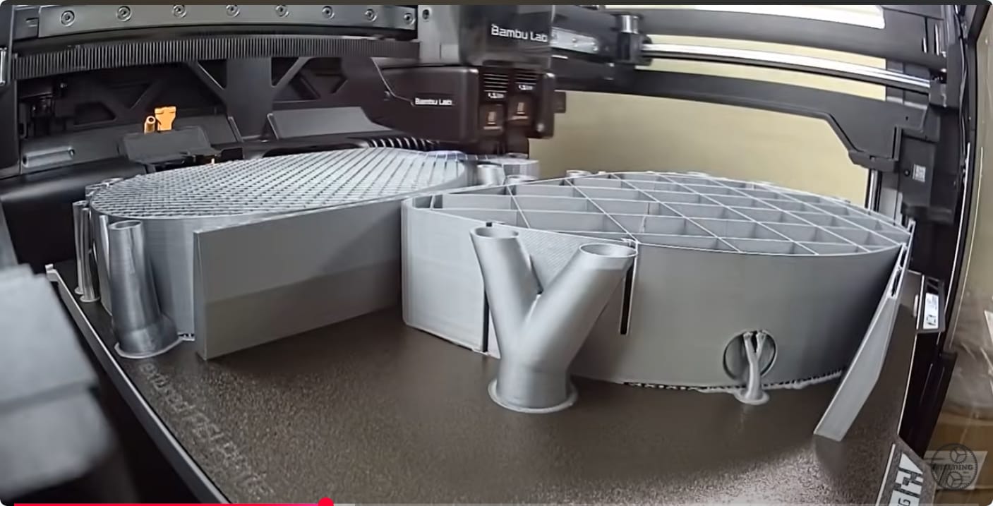 Jeremy Fielding giving a fantastic tutorial on building WALL-E